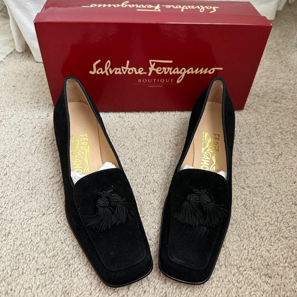 Salvatore Ferragamo Alberta Women's Nero Suede Kid Tassle Heels Size 8 NEW!!!